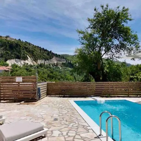 Sea Breeze - N.1 With Private Pool Appartement Kalamítsi