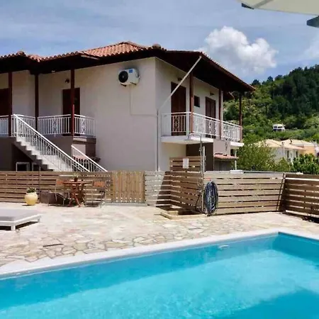 Apartment Sea Breeze - N.1 With Private Pool Kalamítsi